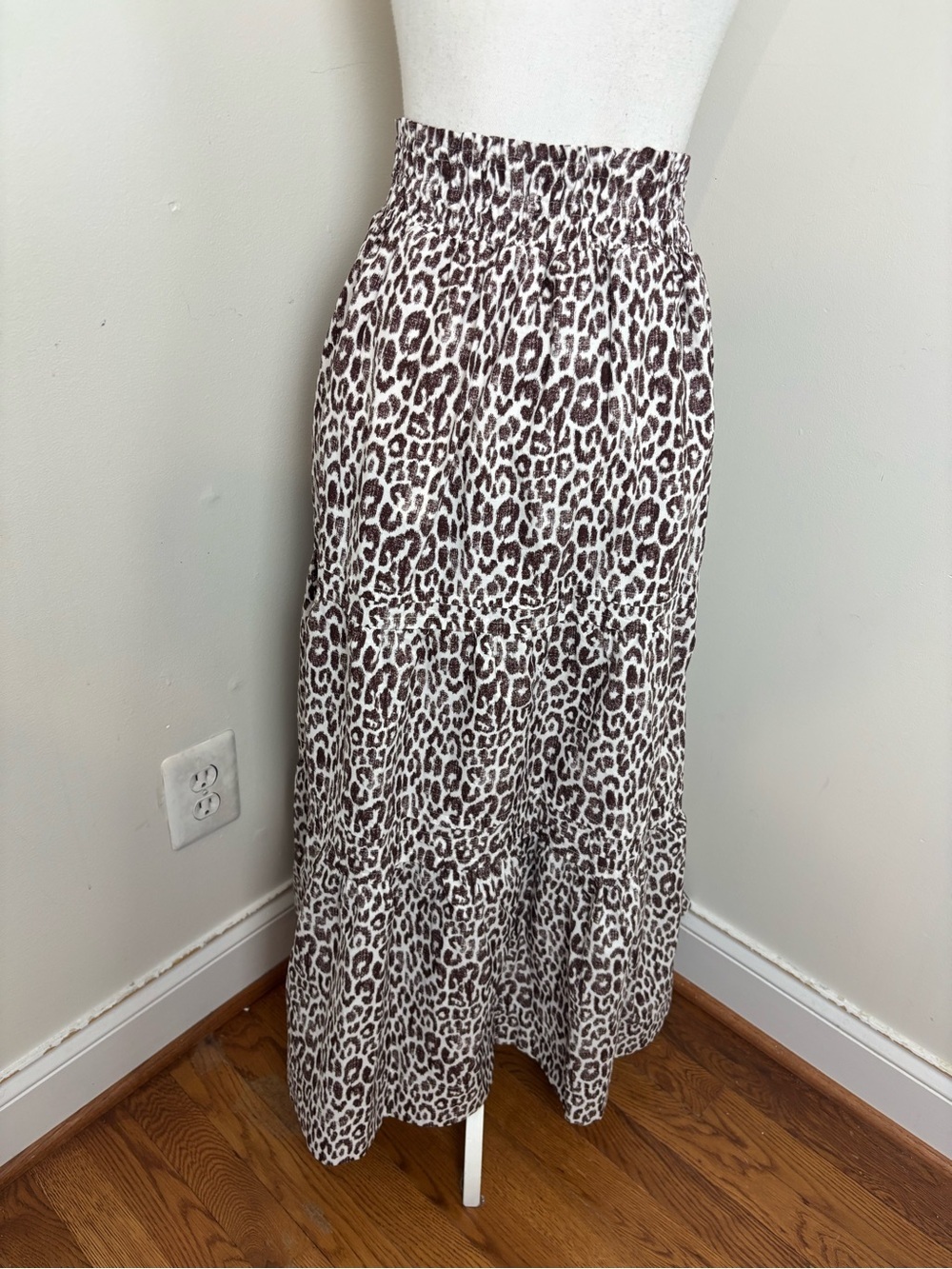 ANTHROPOLOGIE The Somerset Maxi Skirt In Brown Animal Print Size Large NWT - Picture 3 of 11